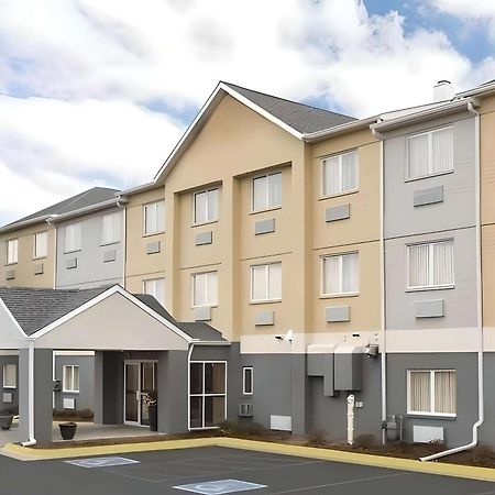 Dubuque Inn & Suites Εξωτερικό φωτογραφία